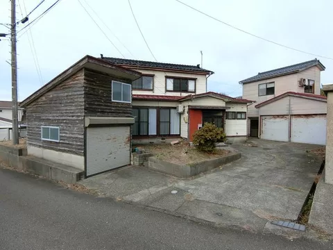 ◆Within a 10-minute walk to nursery schools, elementary schools, and supermarkets♪◆Water areas have been renovated♪