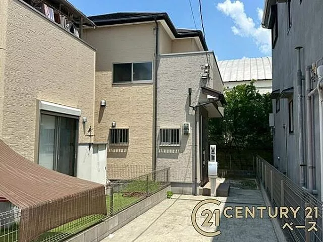 Used single-family home in Nakamikuradou 2-chome, Yamato Takada City