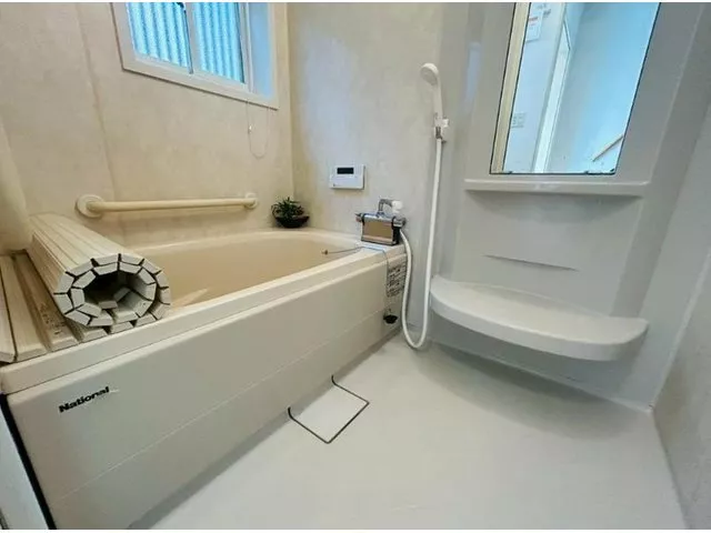 Instant online reservation available! Immediate move-in available! Please consider as an investment property!