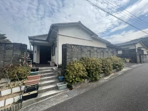 Oita City, Oaza Shibuki (Kozaki Station) single-story building 4DK