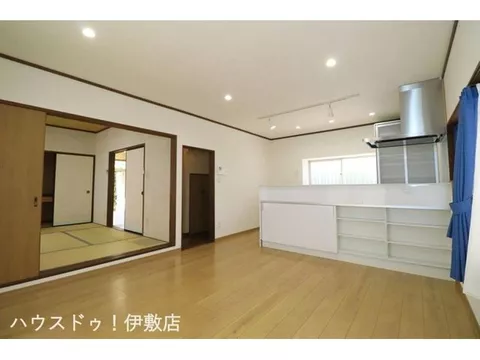 [From 29,000 yen per month] [10 minutes on foot to Ishiki Elementary School] [Flat land] [All rooms facing south]