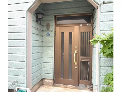 More than 50 tsubo of land, urban gas, elementary school within 10 minutes on foot, all rooms over 6 tatami mats