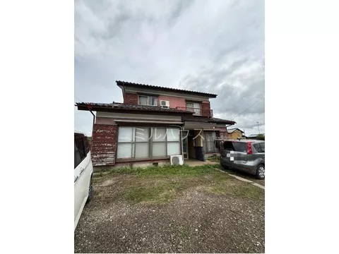 Spacious land with an area of 294 square meters, capable of parking multiple vehicles ◎ Home garden also ◎