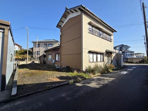 Nagaoka City, Hyakuzuka Town