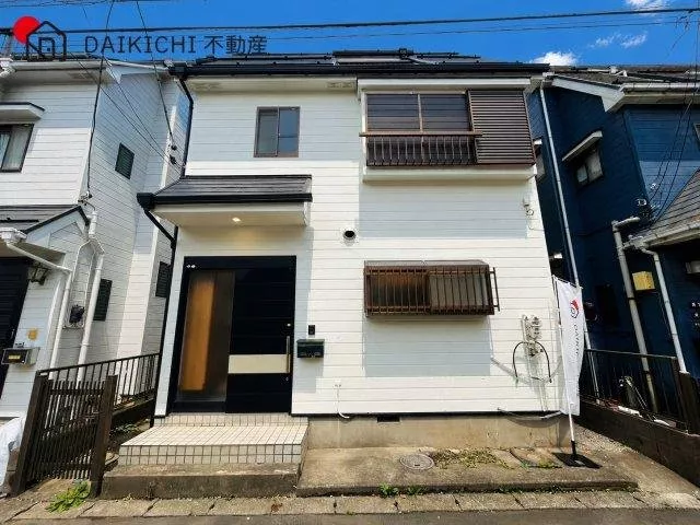 3LDK with all rooms over 6 tatami mats! Each room has storage, keeping the living space tidy♪