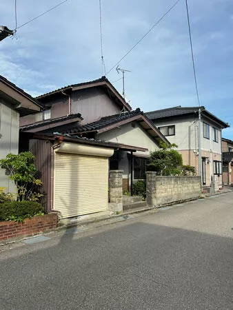 Himi City, Junicho 2-story building 5DK