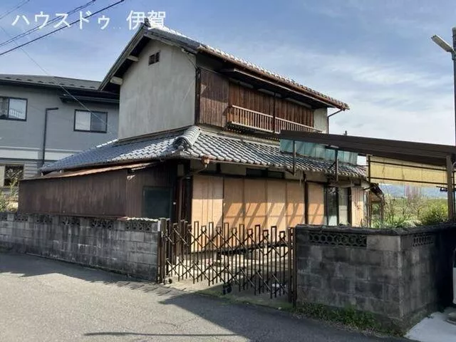 Iga City, Iwakura (Shinai Station) 2-story building 6DK