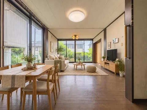 Hiroshima City, Saeki Ward, Kawachi Minami 2-chome (Itsukaichi Station) 2-story building 5LDK