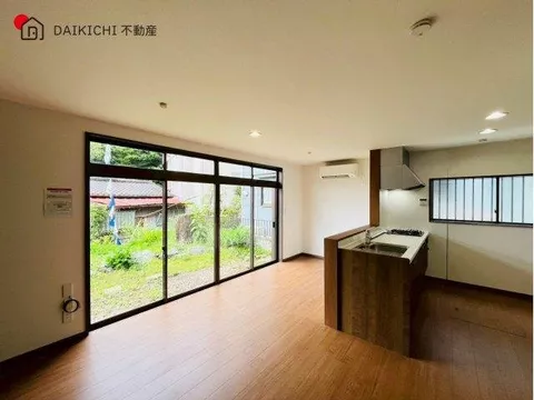 Spacious 50 tsubo lot! Garden for enjoying outdoor activities! - Image 3