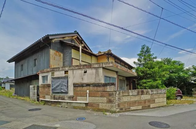 Kobayashi, Fujikawa-cho, Minamikoma-gun (Ichikawa-Daimon Sta.) 2F 7K

2,000,000 yen