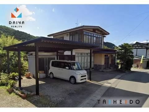 17 minutes on foot to Takase Elementary School and 40 minutes to Takadate Junior High School.