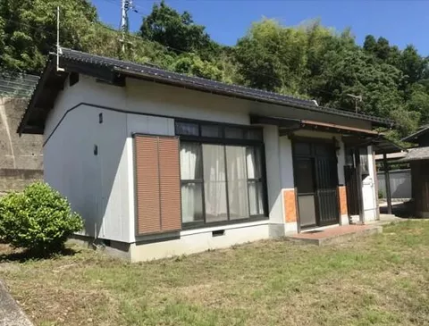 Suo-Oshima Town, Oshima District, Oaza Kuga (Obatake Station) Single-story building 2K