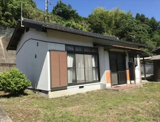 Suo-Oshima Town, Oshima District, Oaza Kuga (Obatake Station) Single-story building 2K