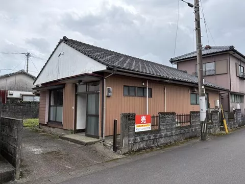 Miyakonojo City, Matsumoto Town (Nishimiyakonojo Station) Single-story building 3DK