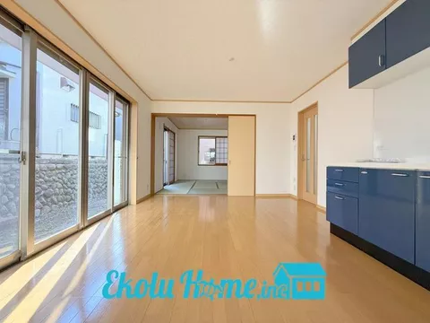 ☆Price change☆ ＼ Newly renovated interior and exterior × Spacious 4LDK × 2 cars × Garden ／