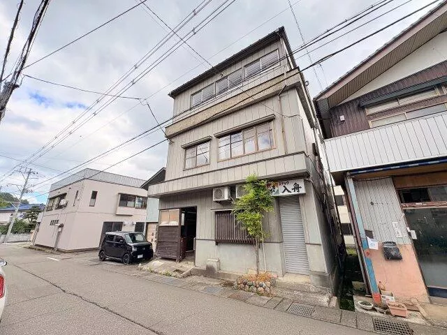 Nagaoka City, Sakaemachi 2-chome (Mitsuke Station) 3-story building 3DK
