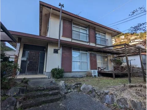 ☆ Located in a lush green area. → You can feel nature close by.
