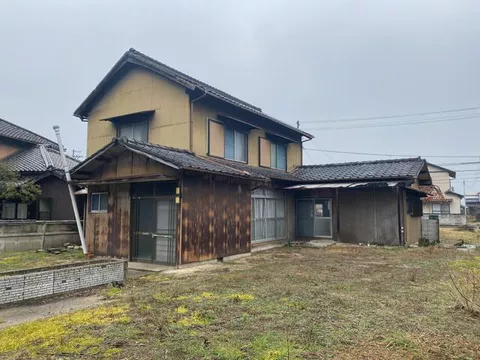 Sanuki City, Shido (Hara Station) Two-story building 7DK