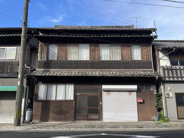 Sasebo City, Emura Town Nagasaka (Emura Shikamachi Station) 2-story 7DK