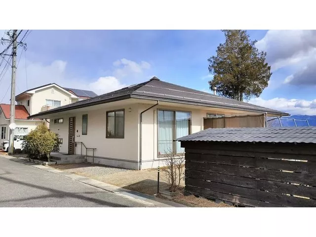 Kitakata (Kiriishi Station) 12 million yen