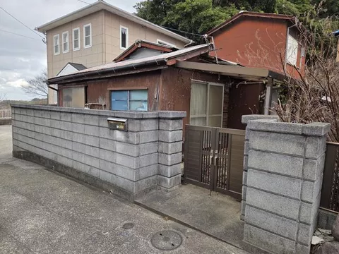 Two-story building 4K in Hagoromocho, Yahatanishi Ward, Kitakyushu City (Space World Station)