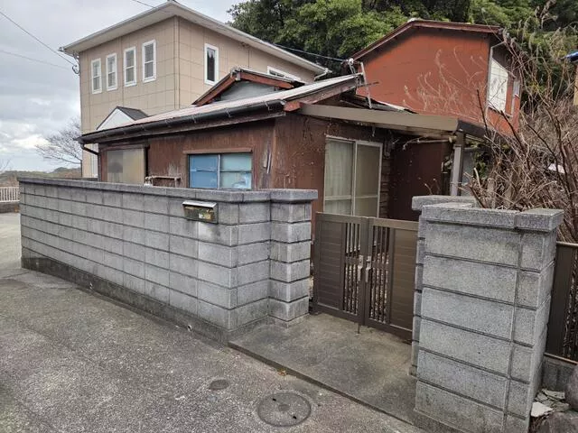 Two-story building 4K in Hagoromocho, Yahatanishi Ward, Kitakyushu City (Space World Station)
