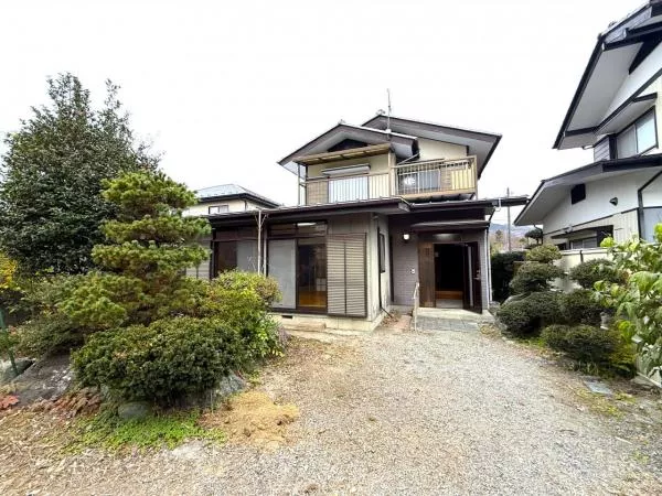 Chichibu-gun Nagatoro-cho Oaza-Nakanoue (Nogami Sta.) 2F 5DK

3,980,000 yen