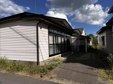 Mukanoshiro Aza Totomeki, Noshiro City (Mukanoshiro Sta.) Single story house, 4DK

1,280,000 yen