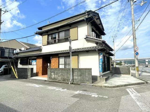 Kochi City, Kazushima 4-chome (Kazushima Higashizume Station) 2-story building 5DK