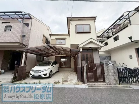 10 minutes on foot from JR Yokosuka Line "Yokosuka"