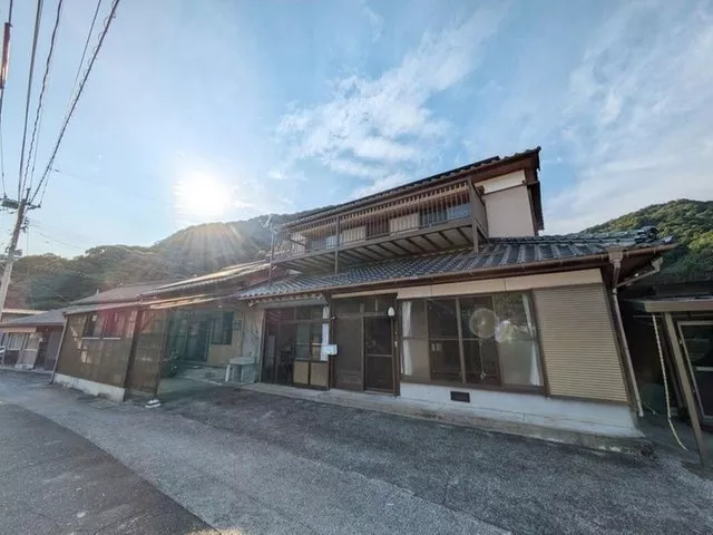 6 million yen, Katsuaharaura, Kamae