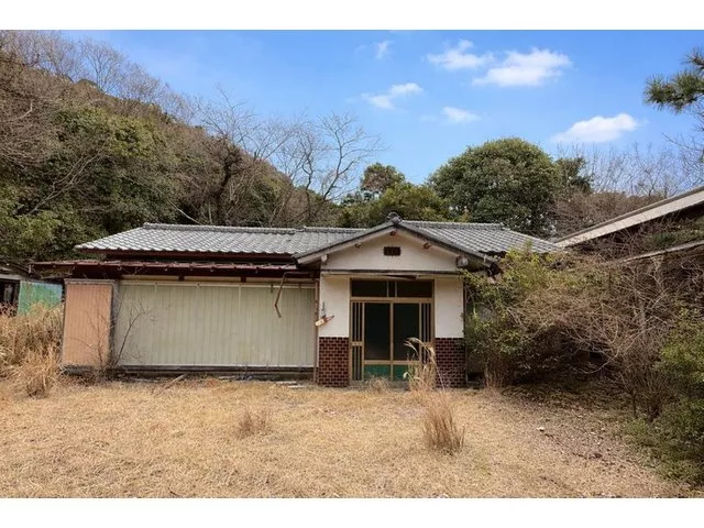 Property near the Tsurumihara Dam along Prefectural Road 88!