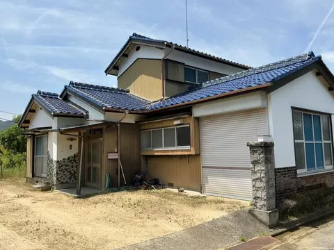 Higashikagawa City Hikida (Hikida Station) 2-story 5DK