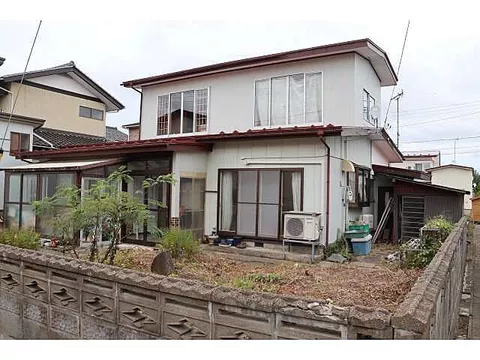 Used single-family home in Kobito Town