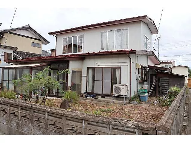 Used single-family home in Kobito Town