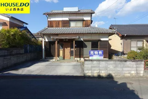 Saijo city, Tezui (Ishizuchi station) 2F 5DK

5.5 million yen