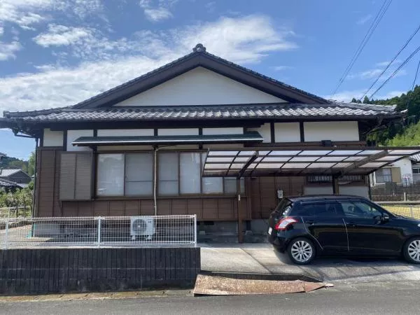 Nishinihon City, Nishibenbun 5-chome (Nichinan Station) Single-story building 4DK