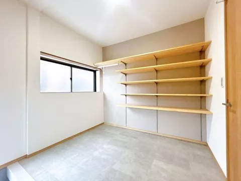 【Open House】Interior and exterior renovations completed / Seismic reinforcement / Water facilities replaced / Parking for 2 cars available / Garden