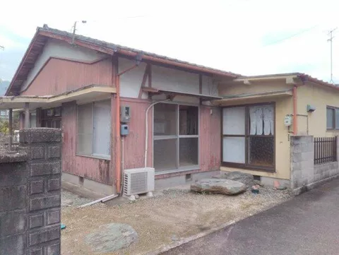 Saijo City, Fukutake Ko (Iyo-Saijo Station) Single-story building 4DK