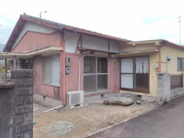 Saijo City, Fukutake Ko (Iyo-Saijo Station) Single-story building 4DK