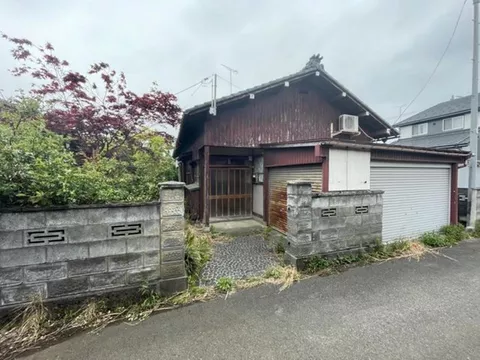 Two single-story houses reborn through renovation♪