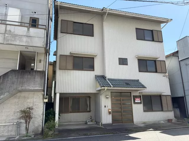 3-story, 7DK in Futabacho, Kochi City (Chiyomachi 1-chome Station)