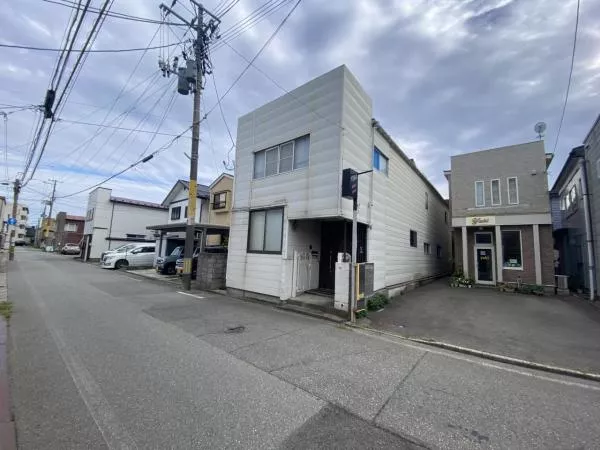 Akita City, Narayama Noborimachi (Ugo Ushijima Station) 2-story building 5LDK