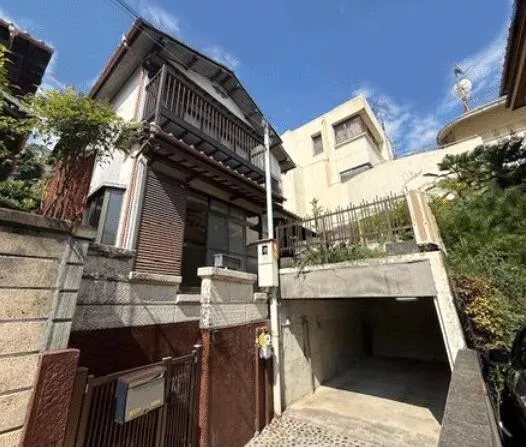 Nishinomiya City, Misakacho (Kurakuenguchi Station) 2-story building 5DK