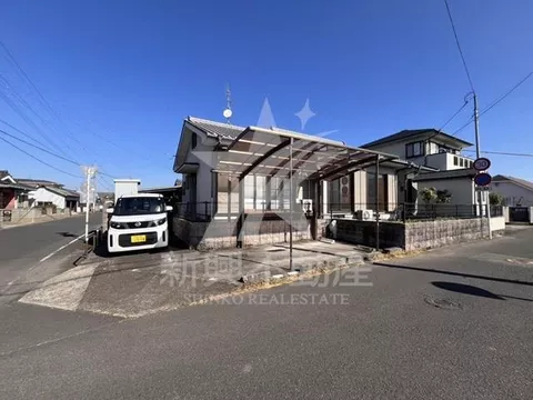 A 21-year-old house in a quiet residential area with convenient access!