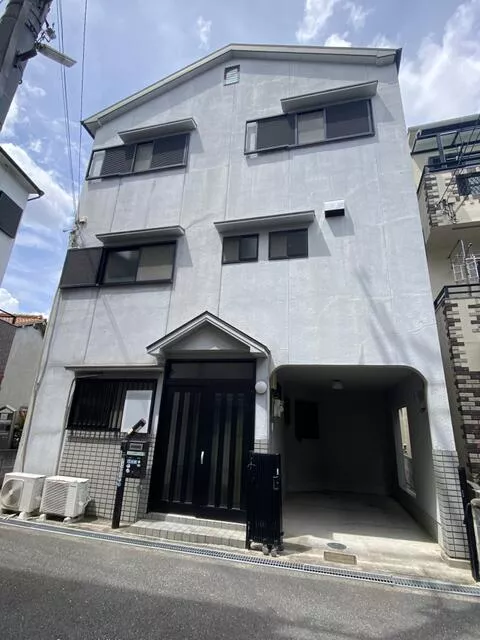Higashi-Osaka City, Higashi Ishikiri Town 2-chome (Ishikiri Station) 3-story 4DK