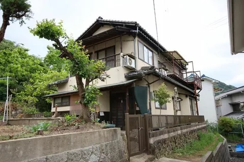 Mihara City, Itosaki 5-chome (Itosaki Station) 2-story building, 4DK