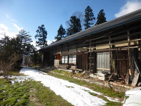 Oaza Kuraishi Nakaichi, Ito-cho, Sanno-gun, Honshu 5K

5,000,000 yen