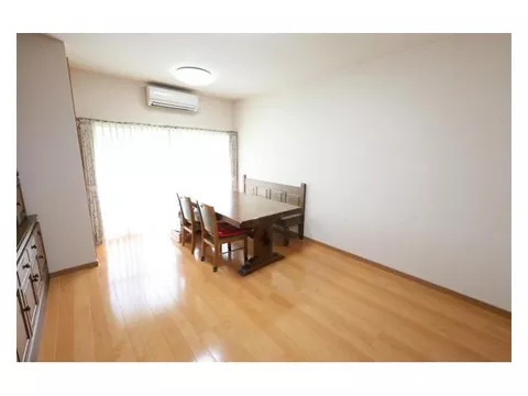 A residence in the Kasuga Elementary and Ohno Junior High area. A quiet residential area with good sunlight. - Image 1