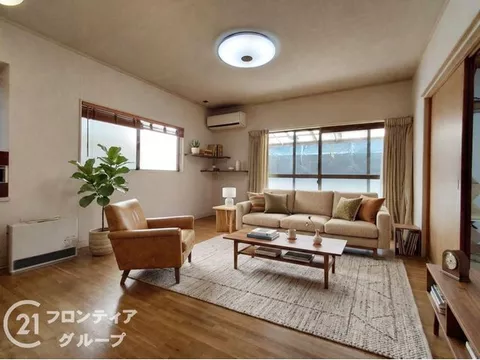 【Immediate viewing available! Two-sided lighting♪】All rooms come with storage for a tidy space♪ - Image 1
